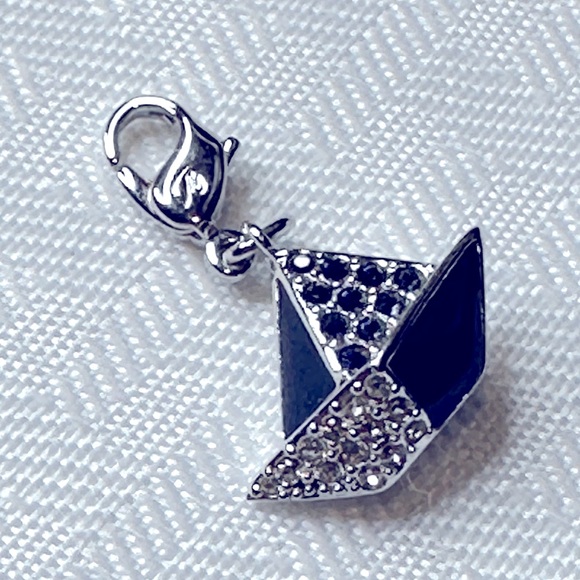 🛥️ Swarovski bracelet necklace charm silver sailboat boat - Picture 1 of 3
